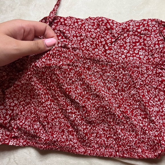Shein Red Floral Crop Top - Picture 3 of 4